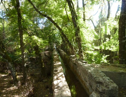 Cortijo del Caño y fuente del Elefante